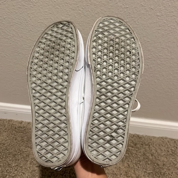 L initial vans - Picture 5 of 6